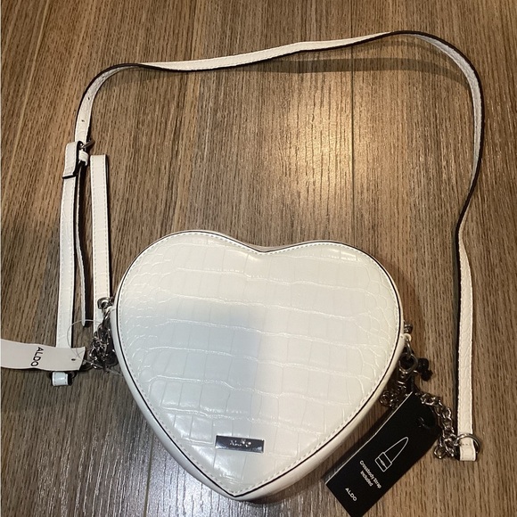 Aldo Parrawe Heart-Shaped White Crossbody Bag – NWT - Picture 4 of 4